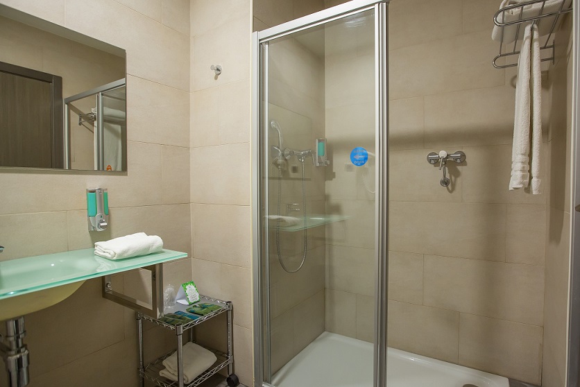 Junior Suite — casa de banho com hidromassagem